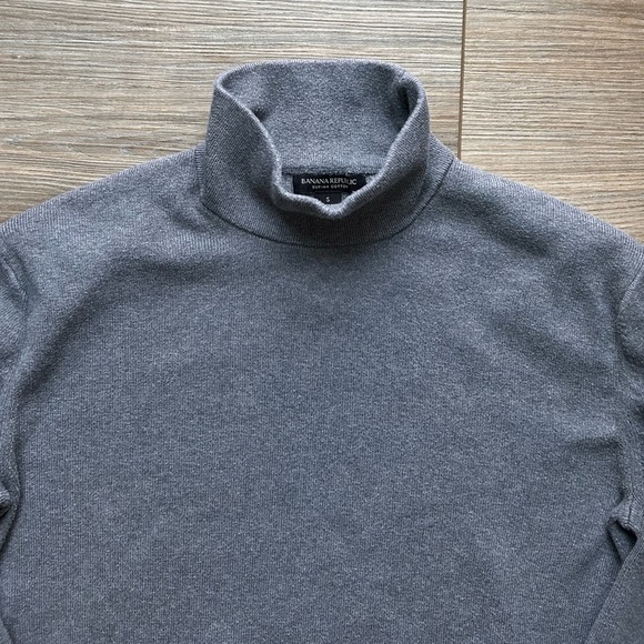 Banana Republic | Supima Cotton Mock Turtleneck in Dark Grey (Small) - Picture 2 of 10